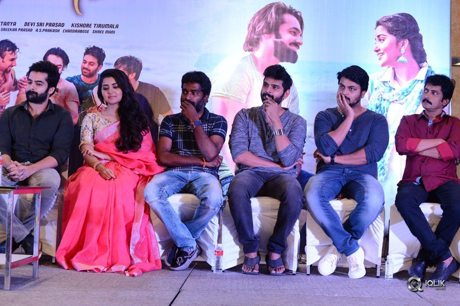 Vunnadhi-Okate-Zindagi-Movie-Team-Thanks-Meet